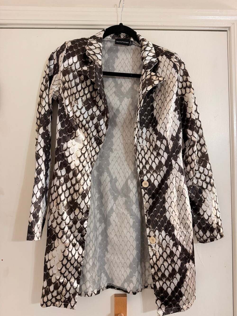 PrettyLittleThing Satin Snake Print Blazer‎ Dress